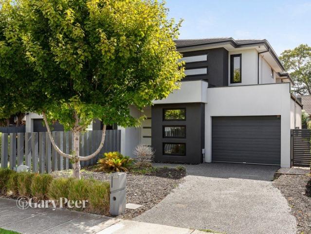 Contemporary comfort in a desirable locale