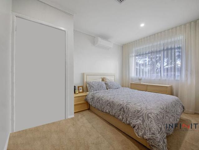 Contemporary Comfort in a Family Friendly Neighbourhood