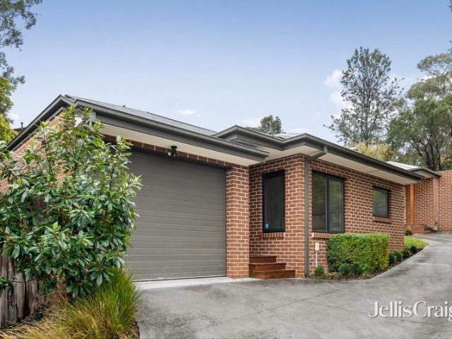 Contemporary comfort in a peaceful and central location