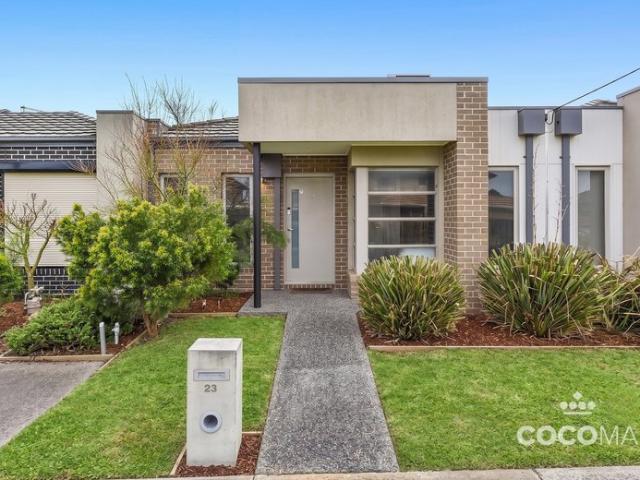Contemporary Comfort in a Premium Family Location