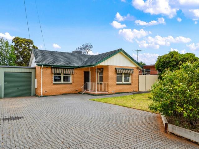 Contemporary Comfort in a Prime Location � 17 Bowood Street, Elizabeth Park