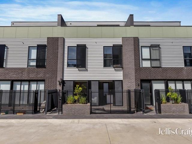 Contemporary Comfort in a Quiet Lifestyle Location