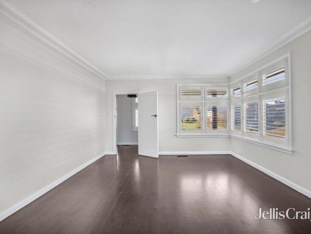 Contemporary Comfort in a Sought After Ballarat North Location!
