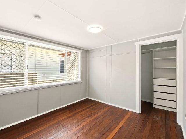 Contemporary comfort in a sought after location