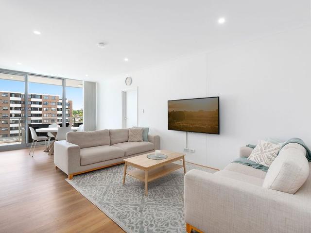 Contemporary Comfort In An Ultra Convenient Location