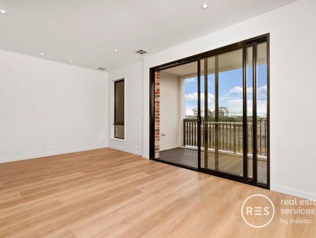 Contemporary Comfort in Award Winning Fabric Estate