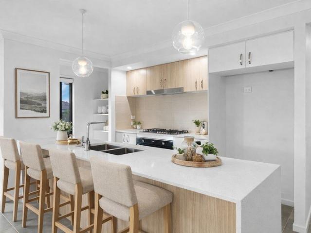 Contemporary Comfort in Ripley Built 2023 with Solar & Space