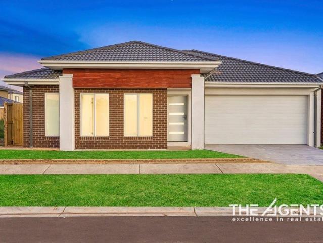 Contemporary Comfort in Sought After Parkview Estate