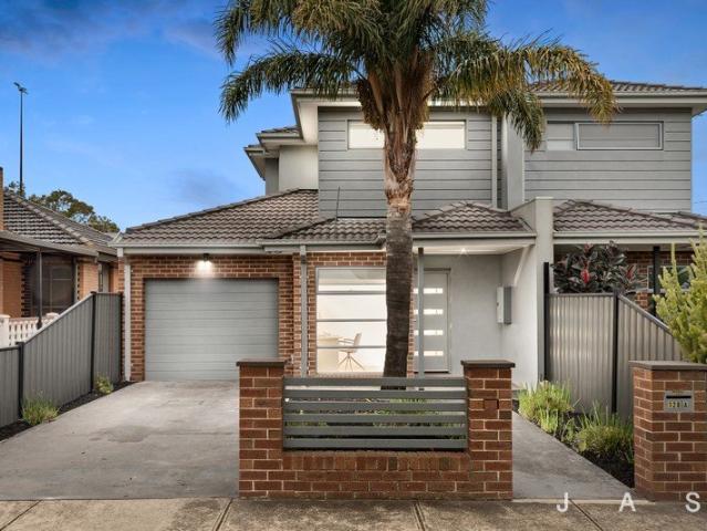 Contemporary Comfort, Low Maintenance Lifestyle
