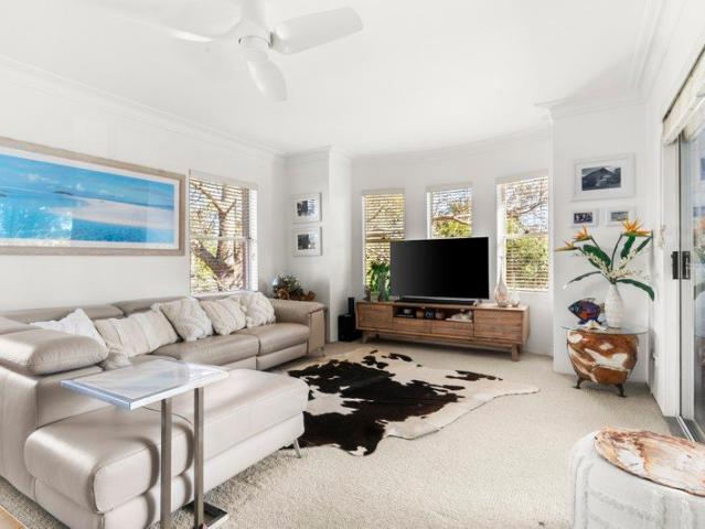 Contemporary Comfort Meets Convenience