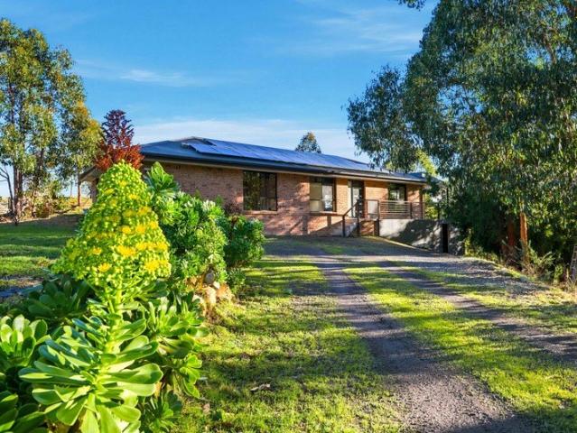 Contemporary Comfort Meets Country Living