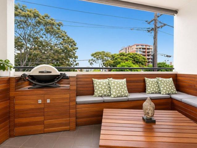 90sqm Unit plus Parking in Boutique Block in the Heart of Maroubra Junction
