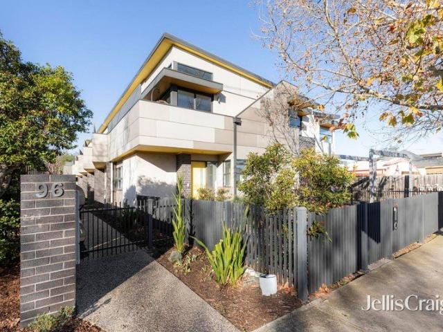 Contemporary Comfort Moments from Alphington Village