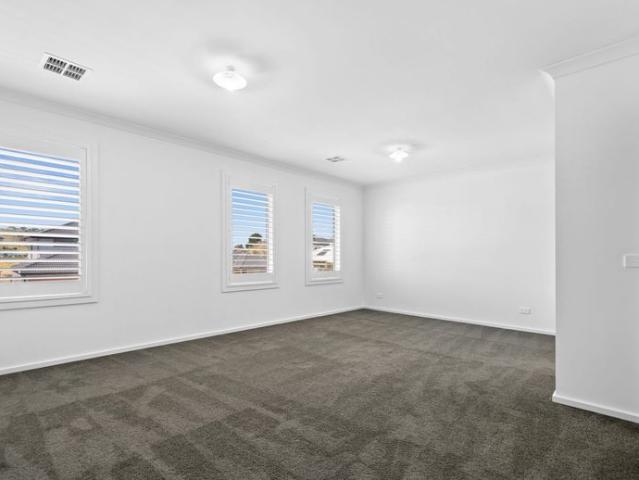Contemporary Comfort, Space & Style for the Whole Family