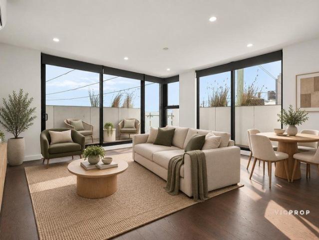 Contemporary Comfort, Sunset Views & Bentleigh East Convenience