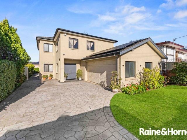 Contemporary, Convenient & Architecturally Designed!