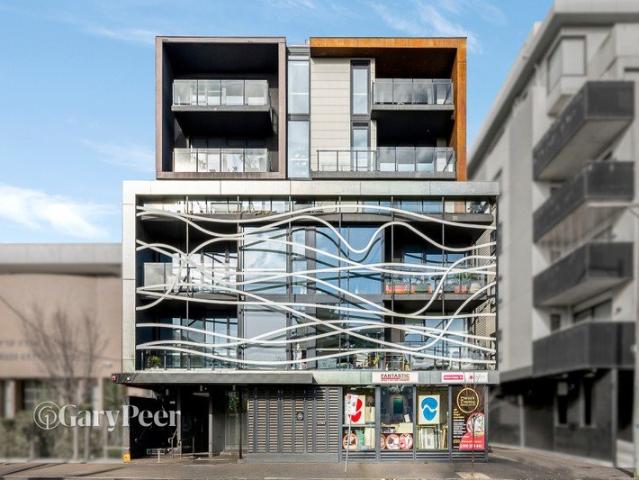 Contemporary & convenient in the heart of it all