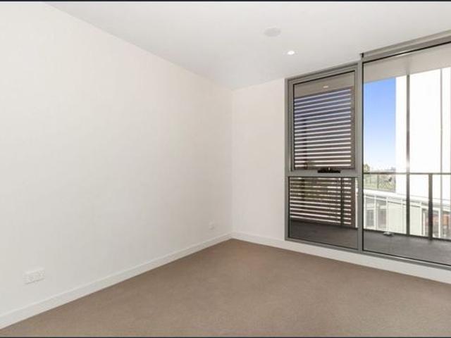 Contemporary & Convenient One Bedroom Apartment