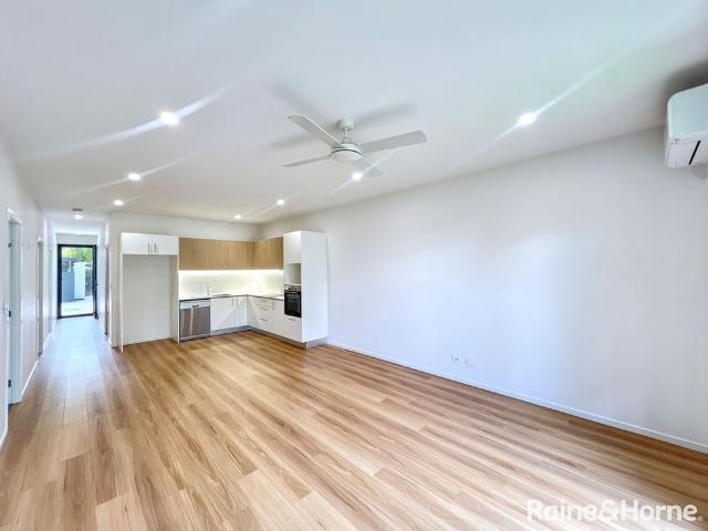 Contemporary Cooroy Living Walk to Everything!