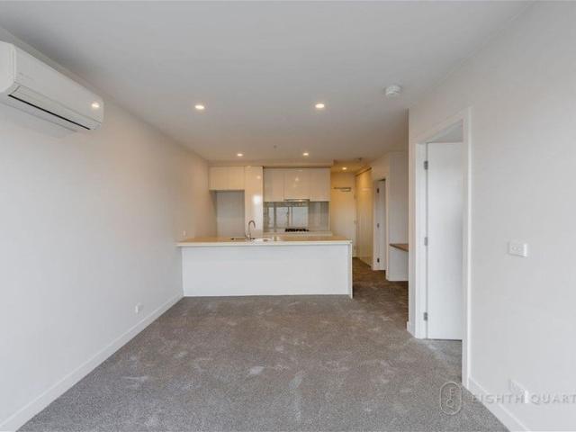 Contemporary Carnegie Living with Space, Style and Convenience