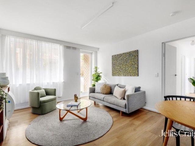 Contemporary chic in lifestyle locale