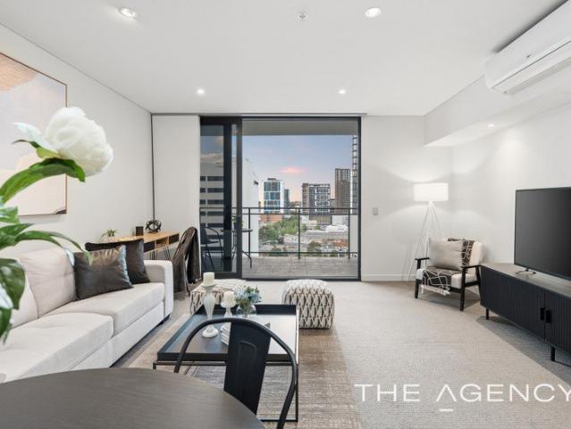 Contemporary City Living with Exceptional Amenities!