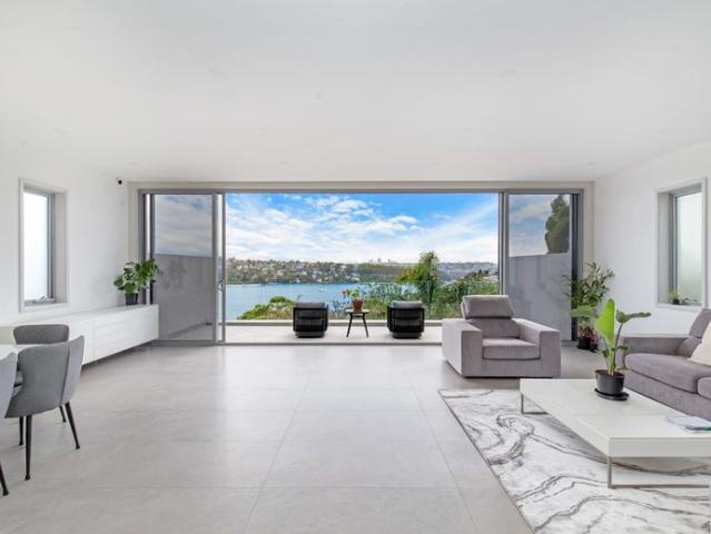 Contemporary Clontarf Haven with Breathtaking 180° Views