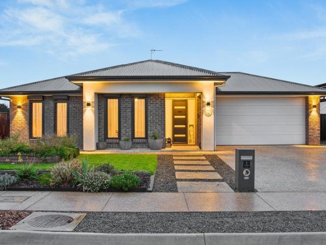 Contemporary Custom Design with Space for the Whole Family