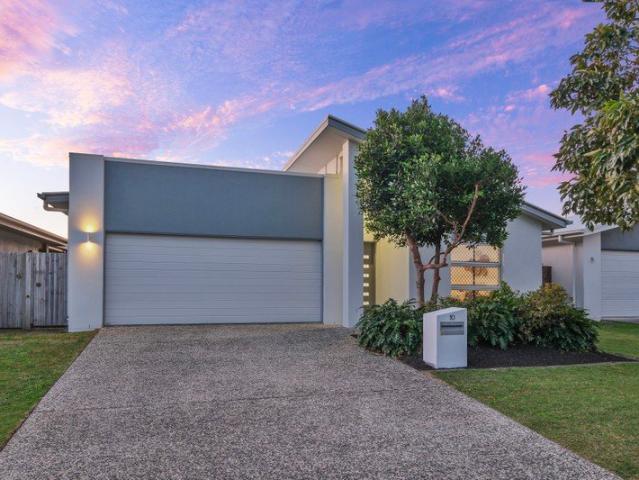 CONTEMPORARY AND IMMACULATE SANCTUARY
