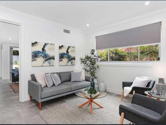 Contemporary and stylish duplex