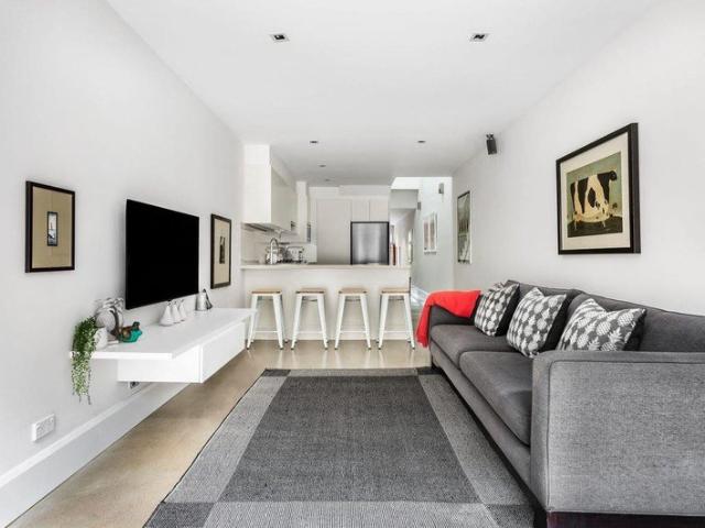Contemporary and Stylish Terrace