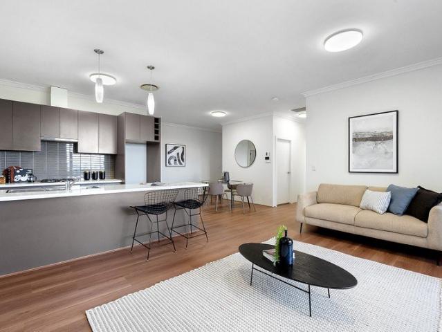 Contemporary and Spacious Lifestyle Apartment with Spectacular Views