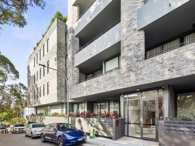 Contemporary Apartment of Brilliant Design