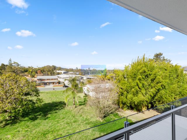 Contemporary Apartment Offers Carefree Lifestyle