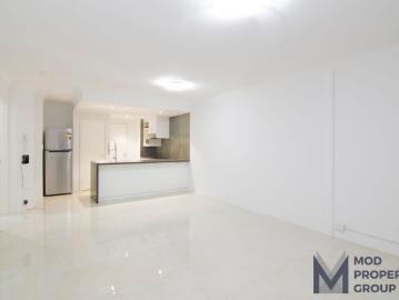 CONTEMPORARY APARTMENT CLOSE TO THE HEART OF THE CBD