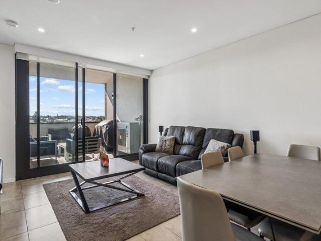 Contemporary Apartment in Prime Location