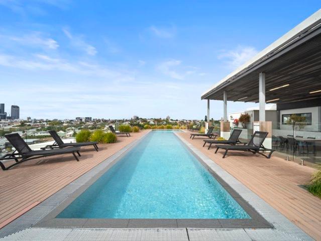 Contemporary Apartment in the Heart of Thriving West End