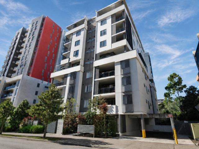 Contemporary Apartment Living with Oversized Balcony in the Heart of Warwick Farm