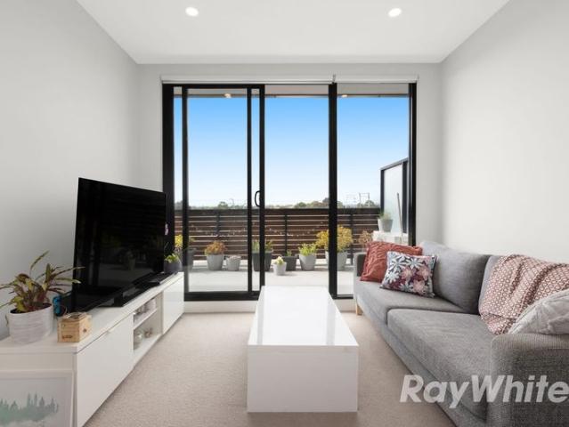 Contemporary Apartment Living with Alfresco Charm