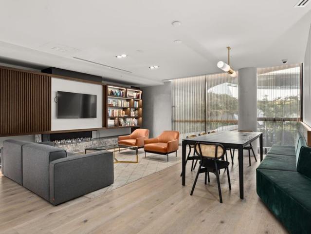 Contemporary Apartment Living with Premium Resident Amenities
