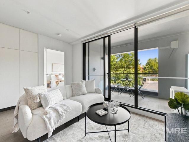 Contemporary Apartment Living with Resort Style Amenities