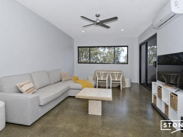 Contemporary Apartment! Living at its Finest in the Heart of Loganholme