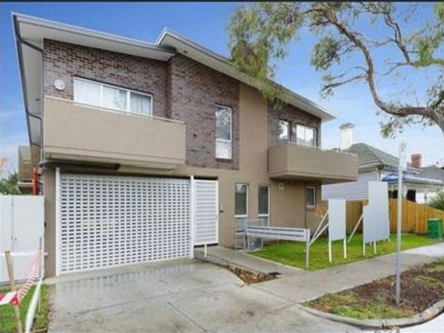 Contemporary Apartment Living in the Heart of Footscray