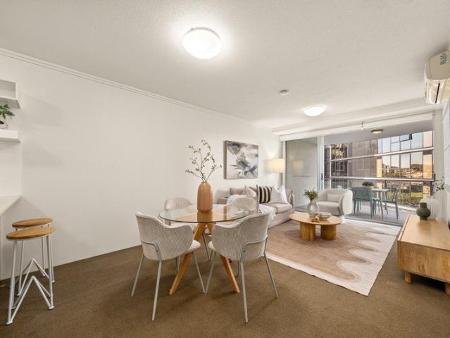Contemporary Apartment Living in the Heart of South Brisbane