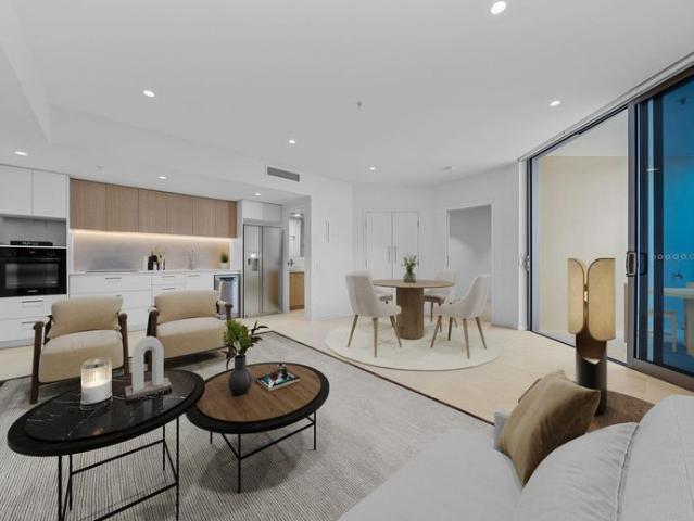 Contemporary Apartment Living in a Prime Coastal Setting