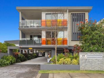 Contemporary Apartment Living in Boutique Newmarket Complex