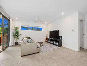 Contemporary Apartment Living in Boutique Newmarket Complex