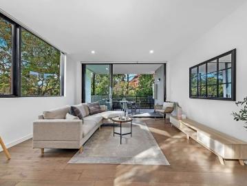 Contemporary apartment with generous space and lifestyle convenience