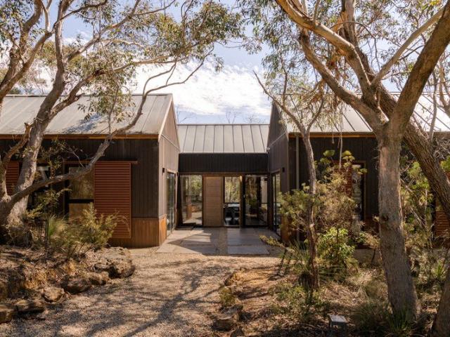 Contemporary Architectural Retreat with Northern Aspect