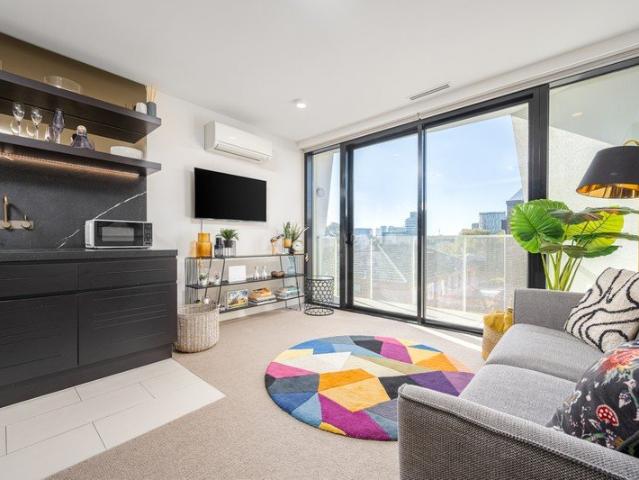 Contemporary Boutique Living in South Melbourne